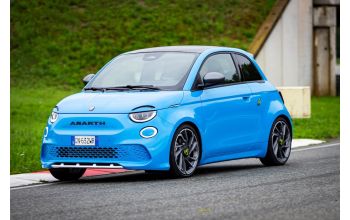 Simplifying the Abarth New 500e Experience:  a new mobile on-demand fast charging service at your fingertips